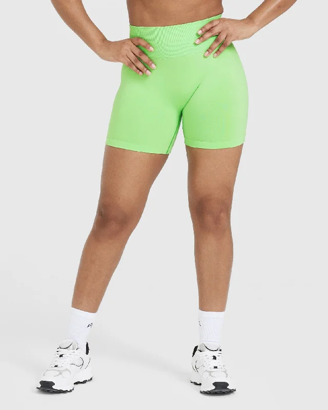 Effortless Seamless Shorts | Apple Green