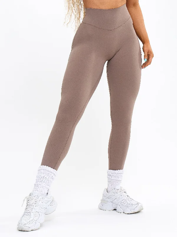 Aggressive Scrunch Legging - Chai Latte