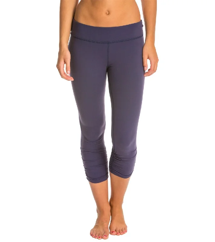 Beyond Yoga Essential Gathered Yoga Capris True Navy