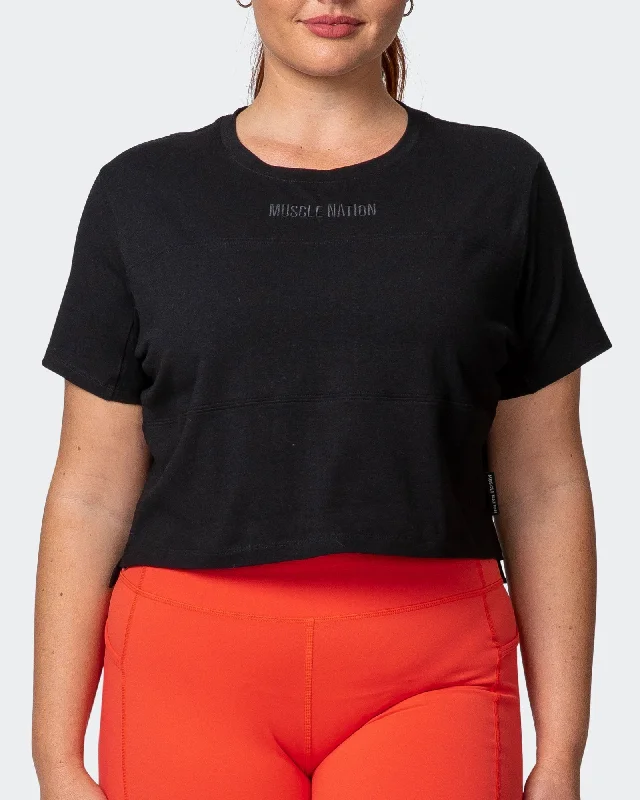 Elevate Cropped Tee - Black